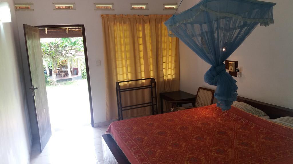 4 Seasons Guesthouse Hikkaduwa Exterior foto